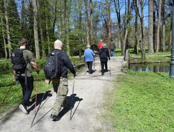 Nordic Walking- majowy spacer po żywieckim parku zamkowym z uczestnikami programu Senior/ka - zdjęcie20