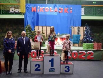 Mikołajkowe Zawody Pływackie i spotkanie ze Świętym Mikołajem 03.12.2022 r. - zdjęcie114