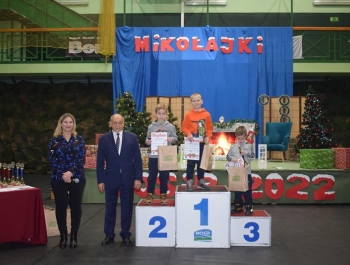 Mikołajkowe Zawody Pływackie i spotkanie ze Świętym Mikołajem 03.12.2022 r. - zdjęcie116