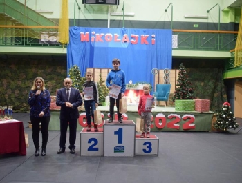 Mikołajkowe Zawody Pływackie i spotkanie ze Świętym Mikołajem 03.12.2022 r. - zdjęcie121