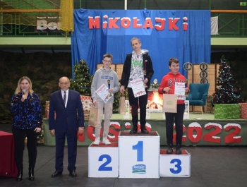 Mikołajkowe Zawody Pływackie i spotkanie ze Świętym Mikołajem 03.12.2022 r. - zdjęcie126