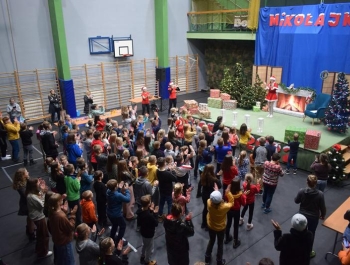 Mikołajkowe Zawody Pływackie i spotkanie ze Świętym Mikołajem 03.12.2022 r. - zdjęcie138