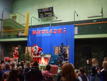 Mikołajkowe Zawody Pływackie i spotkanie ze Świętym Mikołajem 03.12.2022 r. - zdjęcie142