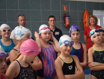 Mikołajkowe Zawody Pływackie i spotkanie ze Świętym Mikołajem 03.12.2022 r. - zdjęcie32