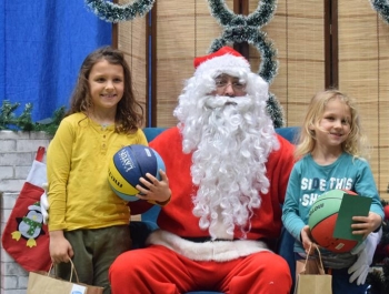 Mikołajkowe Zawody Pływackie i spotkanie ze Świętym Mikołajem 03.12.2022 r. - zdjęcie165