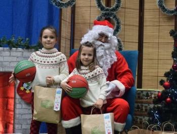 Mikołajkowe Zawody Pływackie i spotkanie ze Świętym Mikołajem 03.12.2022 r. - zdjęcie181