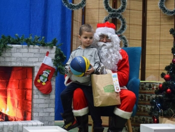 Mikołajkowe Zawody Pływackie i spotkanie ze Świętym Mikołajem 03.12.2022 r. - zdjęcie183
