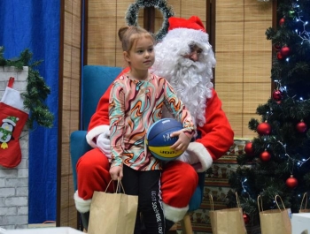 Mikołajkowe Zawody Pływackie i spotkanie ze Świętym Mikołajem 03.12.2022 r. - zdjęcie212