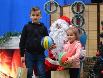 Mikołajkowe Zawody Pływackie i spotkanie ze Świętym Mikołajem 03.12.2022 r. - zdjęcie217