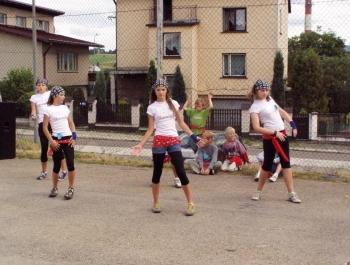 FESTYN SPORTOWO – REKREACYJNY DLA DZIECI „WAKACJE NA SPORTOWO i WESOŁO” - zdjęcie11