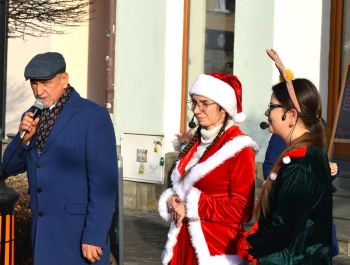 Lodowisko na żywieckim rynku już działa! - zdjęcie37