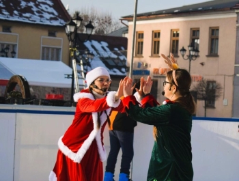 Lodowisko na żywieckim rynku już działa! - zdjęcie31
