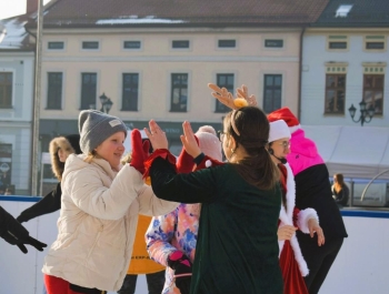 Lodowisko na żywieckim rynku już działa! - zdjęcie29