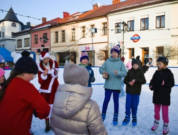Lodowisko na żywieckim rynku już działa! - zdjęcie3