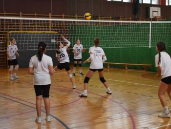 Eliminacje Miejskie do Powiatowych Rozgrywek Dzieci w Piłce Siatkowej 14.01.2026 - zdjęcie2