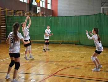 Eliminacje Miejskie do Powiatowych Rozgrywek Dzieci w Piłce Siatkowej 14.01.2026 - zdjęcie1