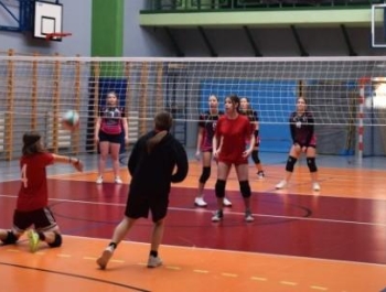 Eliminacje Miejskie do Powiatowych Rozgrywek Młodzieży dziewcząt w Piłce Siatkowej 20.01.2026 - zdjęcie8