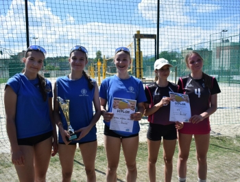Siatkówka plażowa - Wyniki Miejskich Eliminacji do Powiatowych Igrzysk Młodzieży Szkolnej - zdjęcie3