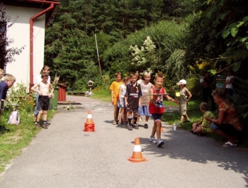FESTYN SPORTOWO – REKREACYJNY DLA DZIECI „WAKACJE NA SPORTOWO i WESOŁO” - zdjęcie5