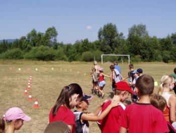 FESTYN SPORTOWO – REKREACYJNY DLA DZIECI „WAKACJE NA SPORTOWO i WESOŁO” - zdjęcie6