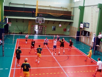 OFICJALNE WYNIKI VIII JESIENNEGO TURNIEJU DZIKICH DRUŻYN W PIŁCE SIATKOWEJ O PUCHAR BURMISTRZA MIASTA ŻYWCA- 02.09.2007 ROK - zdjęcie4
