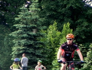 WIOSENNY WYŚCIG ROWEROWY MTB  - WYNIKI I FOTOREPORTAŻ - zdjęcie93