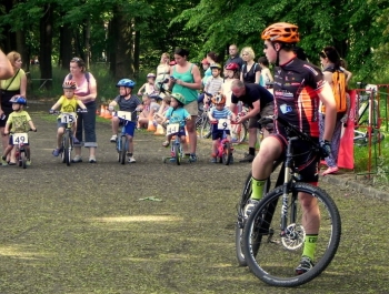 WIOSENNY WYŚCIG ROWEROWY MTB  - WYNIKI I FOTOREPORTAŻ - zdjęcie84