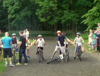 WIOSENNY WYŚCIG ROWEROWY MTB  - WYNIKI I FOTOREPORTAŻ - zdjęcie60