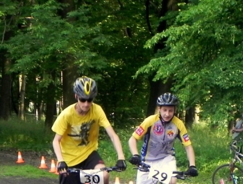 WIOSENNY WYŚCIG ROWEROWY MTB  - WYNIKI I FOTOREPORTAŻ - zdjęcie53