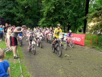WIOSENNY WYŚCIG ROWEROWY MTB  - WYNIKI I FOTOREPORTAŻ - zdjęcie12