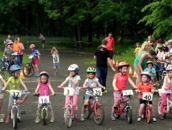 WIOSENNY WYŚCIG ROWEROWY MTB  - WYNIKI I FOTOREPORTAŻ - zdjęcie2