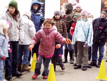 FESTYN SPORTOWO – REKREACYJNY DLA DZIECI „BIAŁE SZALEŃSTWO” - 24.01.2008 r. - zdjęcie15
