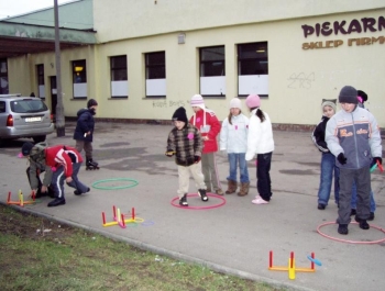 FESTYN SPORTOWO – REKREACYJNY DLA DZIECI „BIAŁE SZALEŃSTWO” - 24.01.2008 r. - zdjęcie13