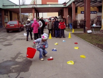 FESTYN SPORTOWO – REKREACYJNY DLA DZIECI „BIAŁE SZALEŃSTWO” - 24.01.2008 r. - zdjęcie5