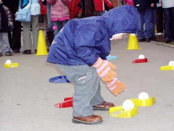 FESTYN SPORTOWO – REKREACYJNY DLA DZIECI „BIAŁE SZALEŃSTWO” - 24.01.2008 r. - zdjęcie2