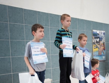 SIATKA+KOSZ+TENIS STOŁOWY+PŁYWANIE+ŁYŻWY = FERIE Z MOSiR-em - zdjęcie8