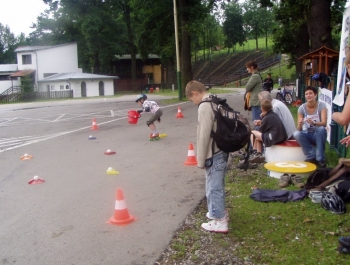 WYŚCIG na ŁYŻWOROLKACH – 16.07.2008 rok - zdjęcie2