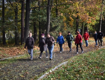 NORDIC WALKING - Miejski Ośrodek Sportu i Rekreacji w Żywcu  zaprasza do wzięcia udziału w Projekcie Senior/ka 2018 - zdjęcie3