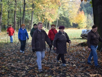 NORDIC WALKING - Miejski Ośrodek Sportu i Rekreacji w Żywcu  zaprasza do wzięcia udziału w Projekcie Senior/ka 2018 - zdjęcie2