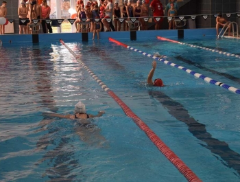 Sztafeta pływacka 100x100m z okazji 100-lecia odzyskania niepodległości przez Polskę - zdjęcie28