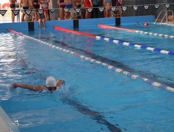 Sztafeta pływacka 100x100m z okazji 100-lecia odzyskania niepodległości przez Polskę - zdjęcie26