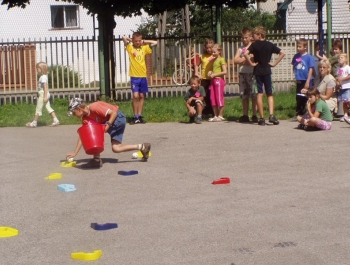 FESTYN SPORTOWO REKREACYJNY DLA DZIECI - "POżEGNANIE WAKACJI" - PRZY SZKOLE PODSTAWOWEJ NR 1 - zdjęcie2