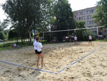 TURNIEJ SIATKÓWKI PLAŻOWEJ "O PUCHAR BURMISTRZA MIASTA ŻYWCA" – WYNIKI + ZDJĘCIA - zdjęcie4
